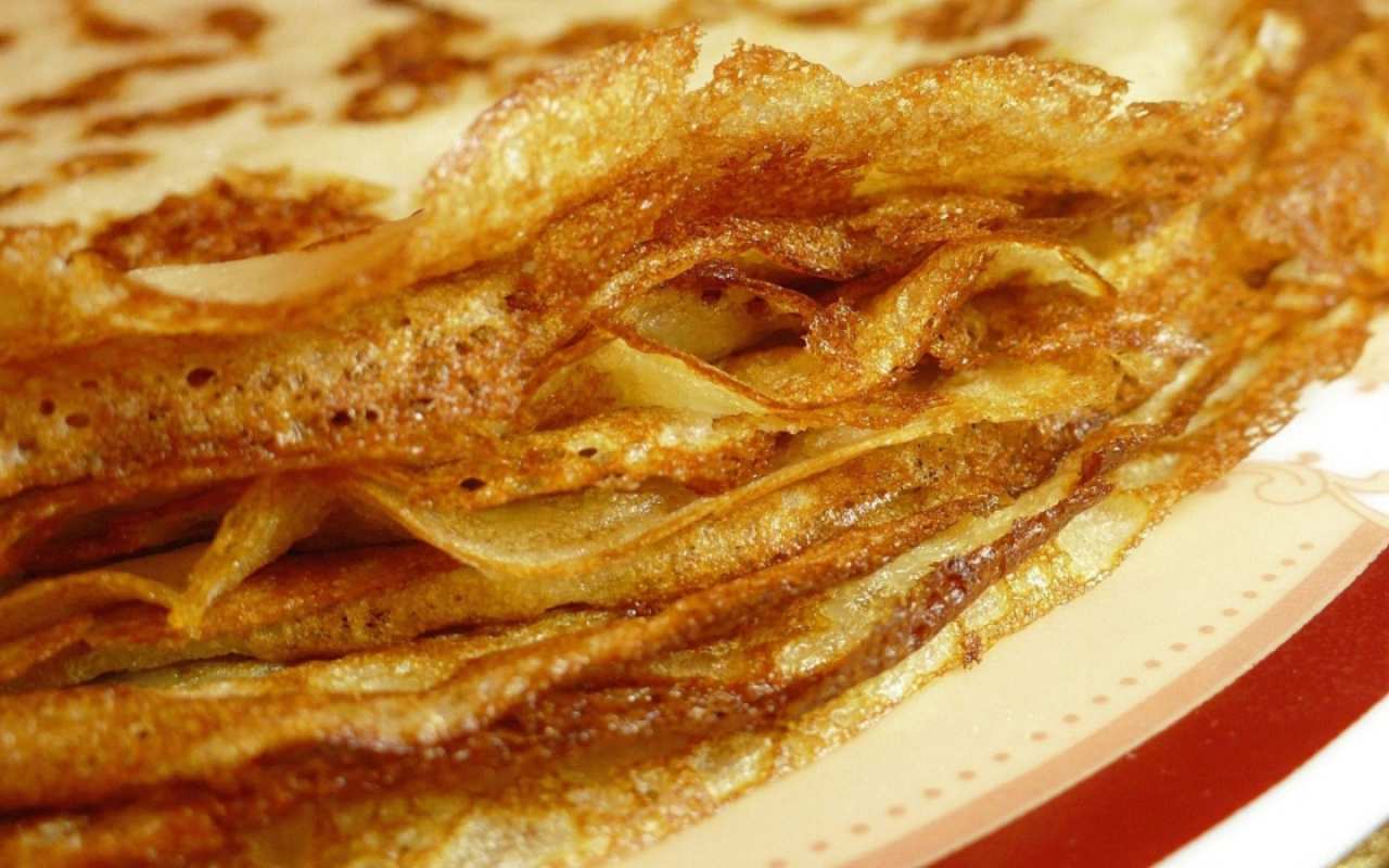 Открытка тарелка блинов  блины  With carnival 