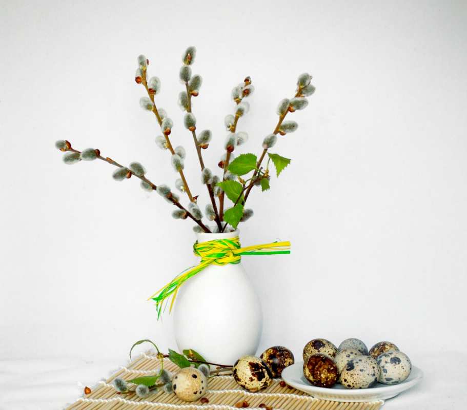 Открытка верба в кувшине и перепелиные яйца  верба  Happy Palm Sunday 