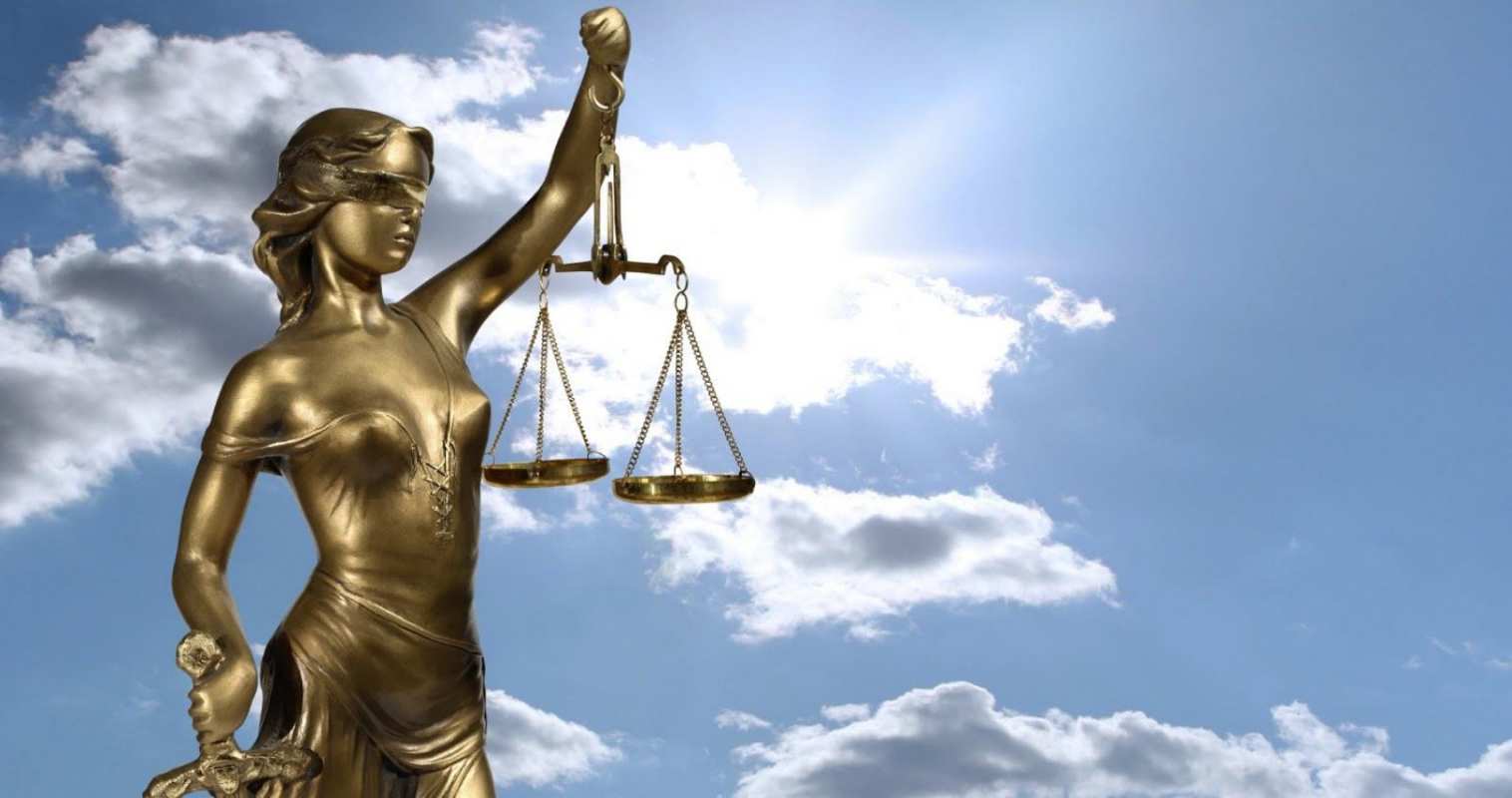 Открытка фемида на фоне неба  с днем юриста  Happy Lawyer`s Day 