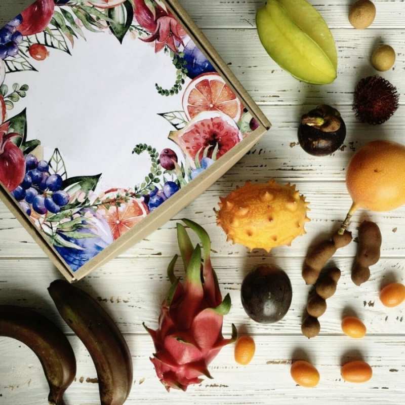 Открытка не знаю как это поможет выздороветь  но вот кто то считает что это полезно  Get well soon 