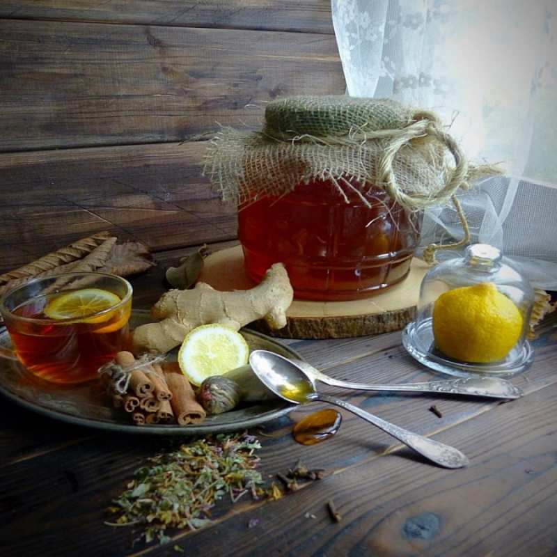 Открытка мед и лимон от простуды  банка с медом  Get well soon 