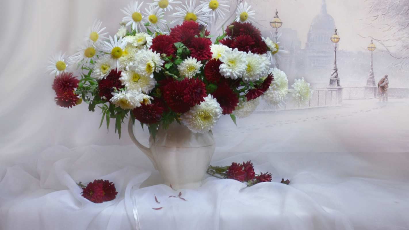 Открытка цветы в вазе  с днем семьи   happy family day 