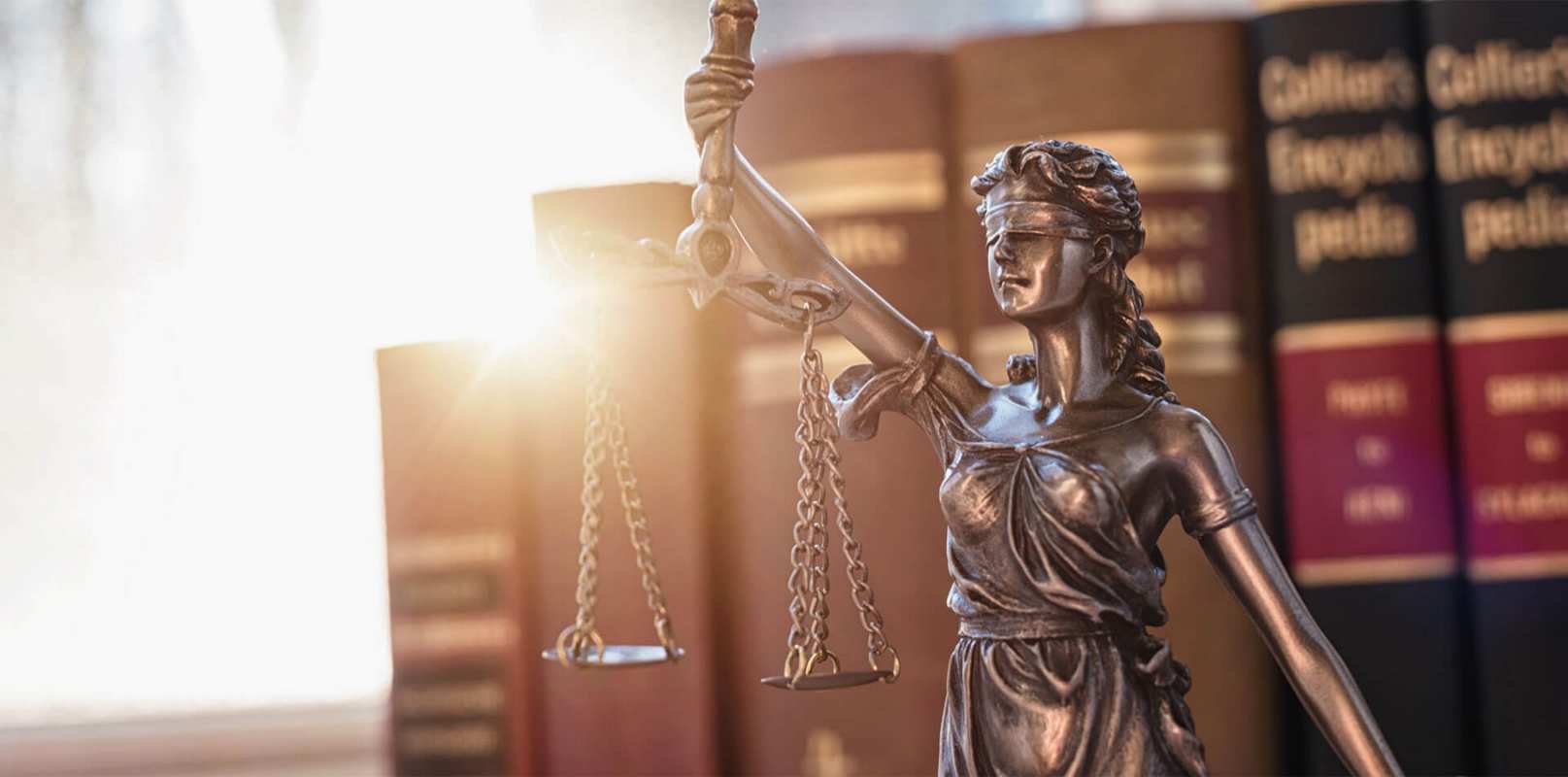 Открытка фемида справочники и солнце  фемида с днем юриста  Happy Lawyer`s Day 