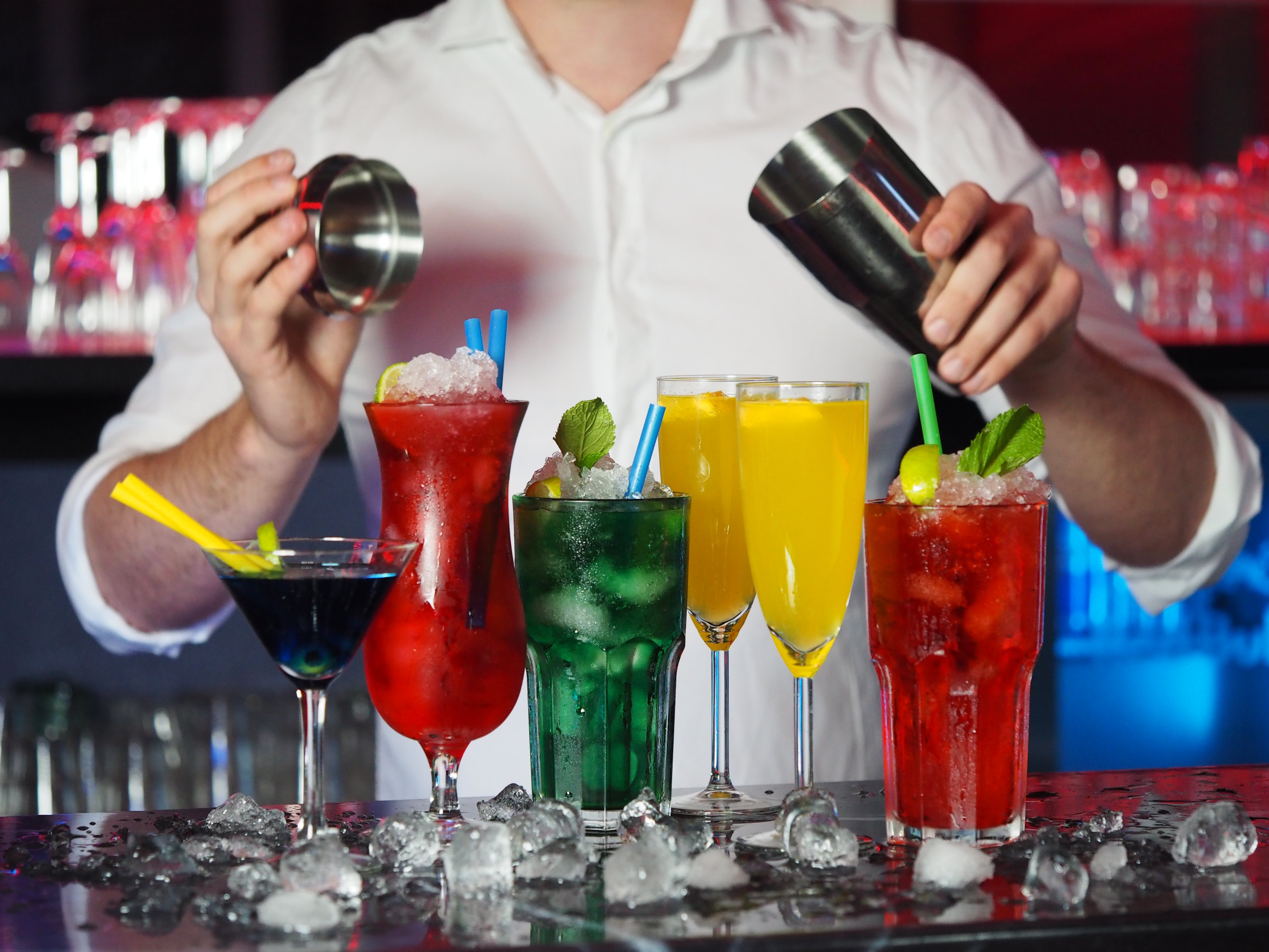 Открытка набор коктейлей  с днем бармена  happy bartender day 