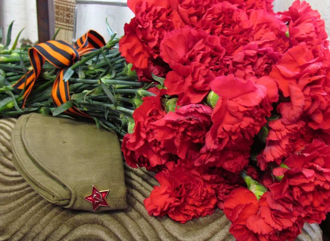 Открытка пилотка со звездой  9 мая  From May 9 