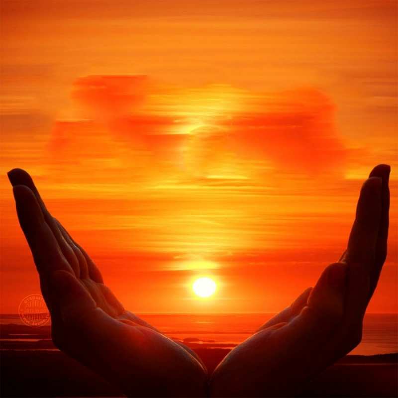 Открытка закат  в руках  I love you 