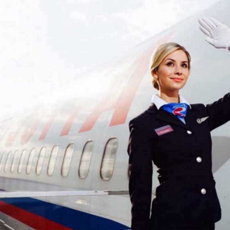 Открытка красивая стюардесса желает чудесно долететь отличного полета Have a good trip 