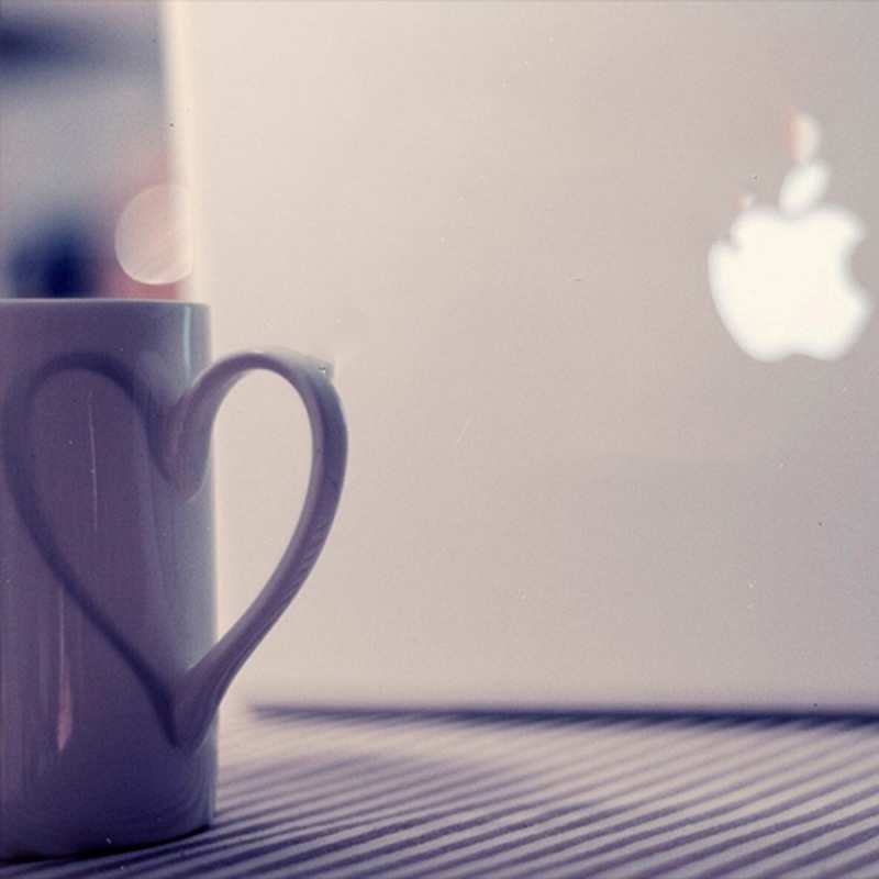 Открытка кружка с ручкой как сердце  знак яблока  I love you 