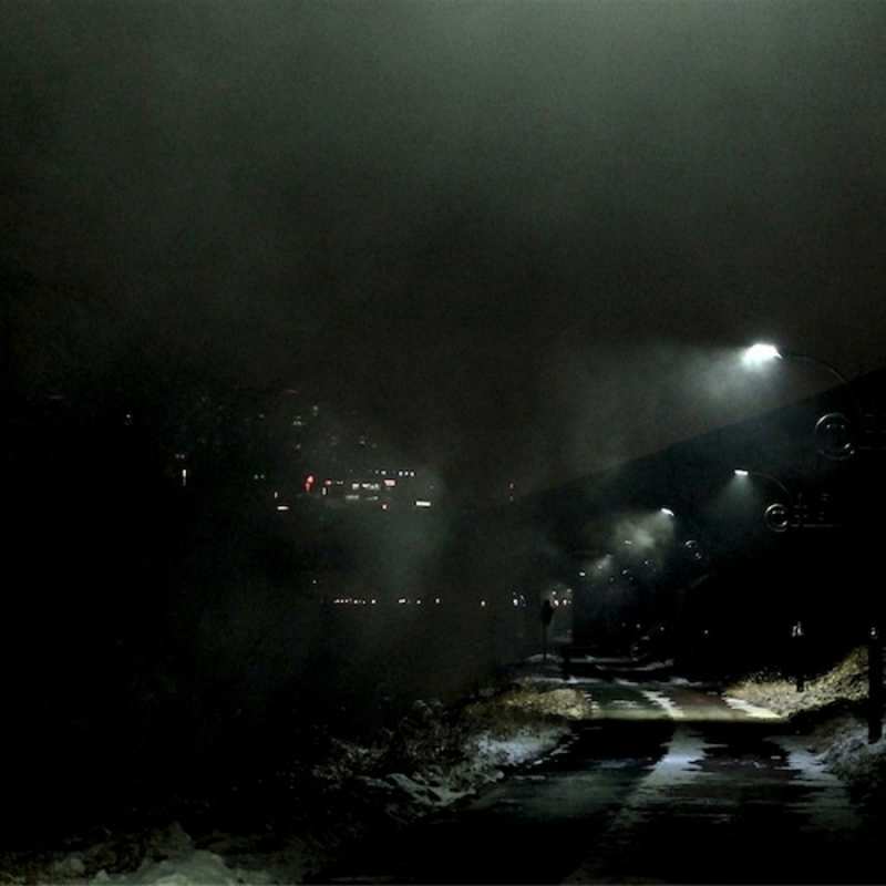 Открытка полу заснеженная дорога  фонари  Do not be sad 