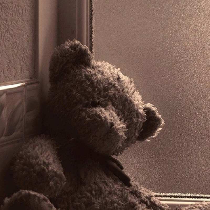 Открытка старый плюшевый медведь  стекол рефленое  Do not be sad 