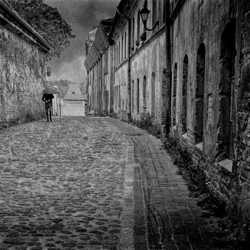 Открытка старый город  зонт  I love you 