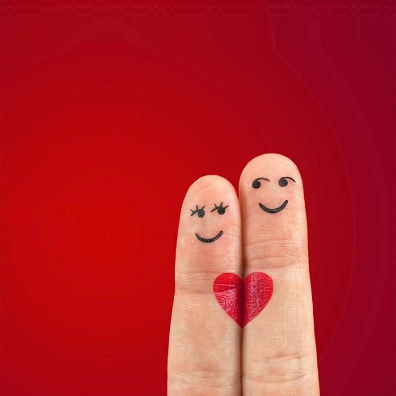 Открытка пальцы любят друг друга  одно целое  I love you 