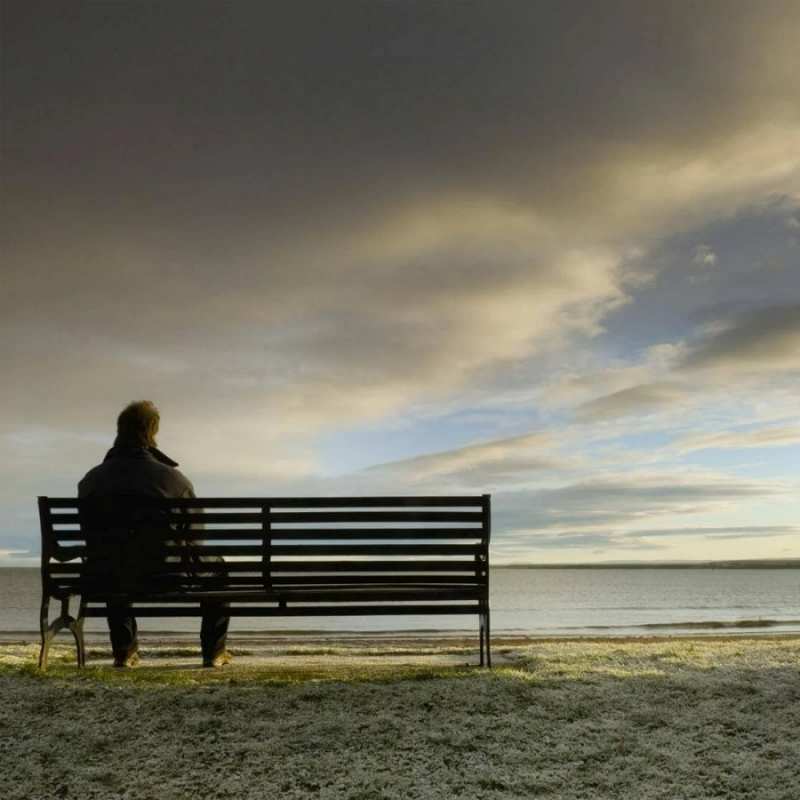 Открытка сижу тут один и скучаю  лавочка  I miss you 